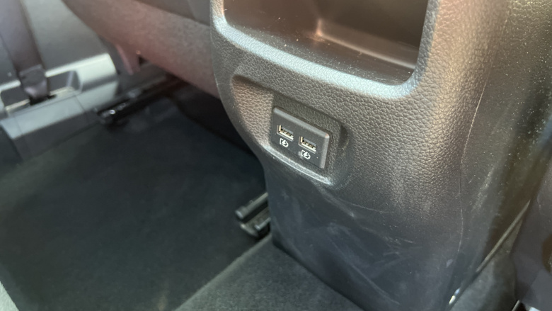 Nissan Qashqai 1.3 DiG-T N-Connecta 5dr [Glass Roof Pack] Petrol Hatchback